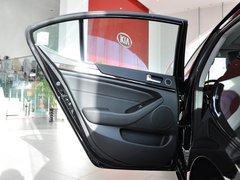 2013款 2.4L 自动 商务天窗型 国V