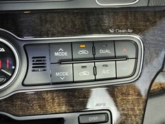 2013款 2.4L 自动 商务天窗型 国V