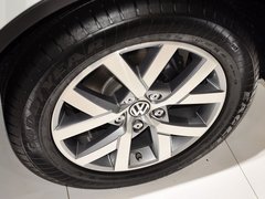 2013款 3.0TSI 自动 X 十周年限量版 5座