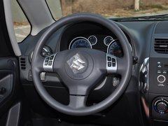 2013款 1.6L 自动 酷锐版