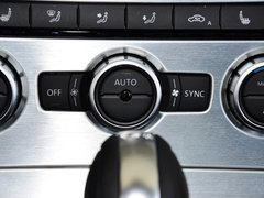 2013款 1.8TSI DSG 尊贵型