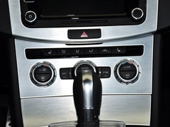 2013款 1.8TSI DSG 尊贵型