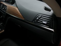 2013款 328i 2.0T 自动 风尚设计套装
