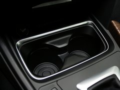 2013款 328i 2.0T 自动 风尚设计套装