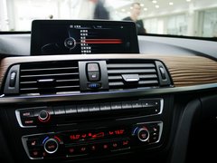 2013款 328i 2.0T 自动 风尚设计套装
