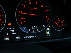 2013款 328i 2.0T 自动 风尚设计套装