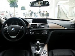 2013款 328i 2.0T 自动 风尚设计套装