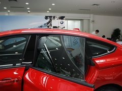 2013款 328i 2.0T 自动 风尚设计套装