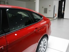 2013款 328i 2.0T 自动 风尚设计套装