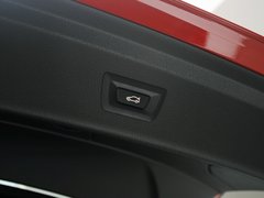 2013款 328i 2.0T 自动 风尚设计套装