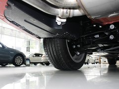 2013款 328i 2.0T 自动 风尚设计套装
