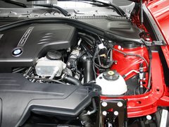 2013款 328i 2.0T 自动 风尚设计套装