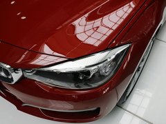 2013款 328i 2.0T 自动 风尚设计套装