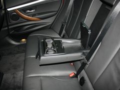 2013款 328i 2.0T 自动 风尚设计套装