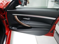 2013款 328i 2.0T 自动 风尚设计套装