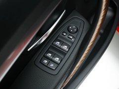 2013款 328i 2.0T 自动 风尚设计套装