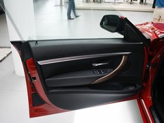 2013款 328i 2.0T 自动 风尚设计套装