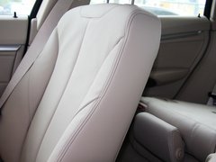 2013款 328i 2.0T 自动 风尚设计套装