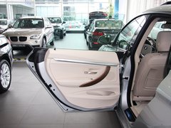 2013款 328i 2.0T 自动 风尚设计套装