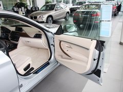 2013款 328i 2.0T 自动 风尚设计套装