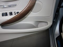 2013款 328i 2.0T 自动 风尚设计套装