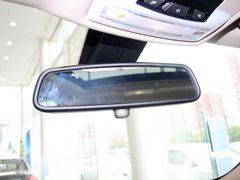 2013款 328i 2.0T 自动 风尚设计套装