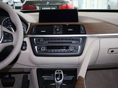 2013款 328i 2.0T 自动 风尚设计套装