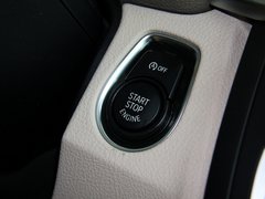 2013款 328i 2.0T 自动 风尚设计套装