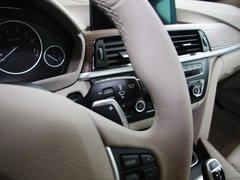 2013款 328i 2.0T 自动 风尚设计套装