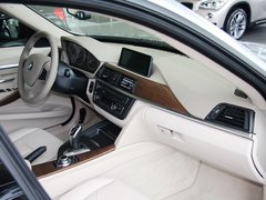 2013款 328i 2.0T 自动 风尚设计套装