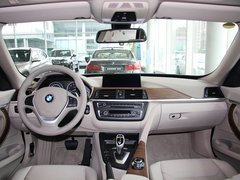2013款 328i 2.0T 自动 风尚设计套装