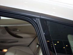 2013款 328i 2.0T 自动 风尚设计套装