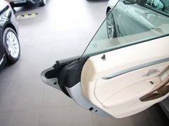 2013款 328i 2.0T 自动 风尚设计套装