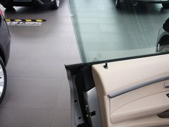2013款 328i 2.0T 自动 风尚设计套装