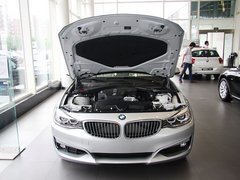 2013款 328i 2.0T 自动 风尚设计套装