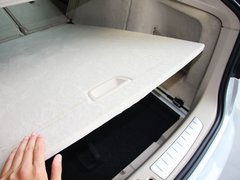 2013款 328i 2.0T 自动 风尚设计套装