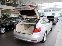 2013款 328i 2.0T 自动 风尚设计套装