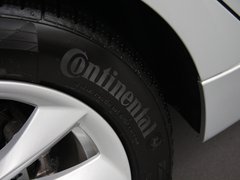 2013款 328i 2.0T 自动 风尚设计套装