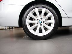 2013款 328i 2.0T 自动 风尚设计套装