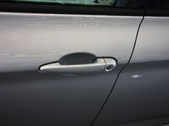 2013款 328i 2.0T 自动 风尚设计套装