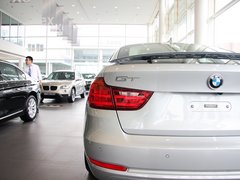 2013款 328i 2.0T 自动 风尚设计套装