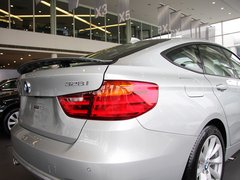 2013款 328i 2.0T 自动 风尚设计套装