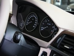 2013款 328i 2.0T 自动 风尚设计套装