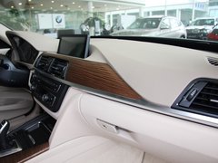 2013款 328i 2.0T 自动 风尚设计套装