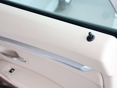 2013款 328i 2.0T 自动 风尚设计套装
