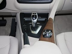 2013款 328i 2.0T 自动 风尚设计套装