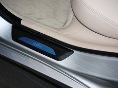 2013款 328i 2.0T 自动 风尚设计套装