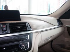 2013款 328i 2.0T 自动 风尚设计套装