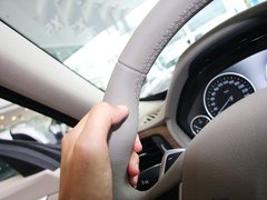 2013款 328i 2.0T 自动 风尚设计套装