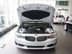 2013款 328i 2.0T 自动 风尚设计套装
